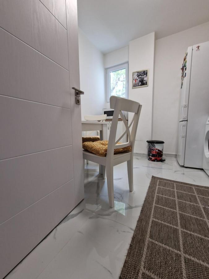 Apartment Iskra Belgrado Exterior foto
